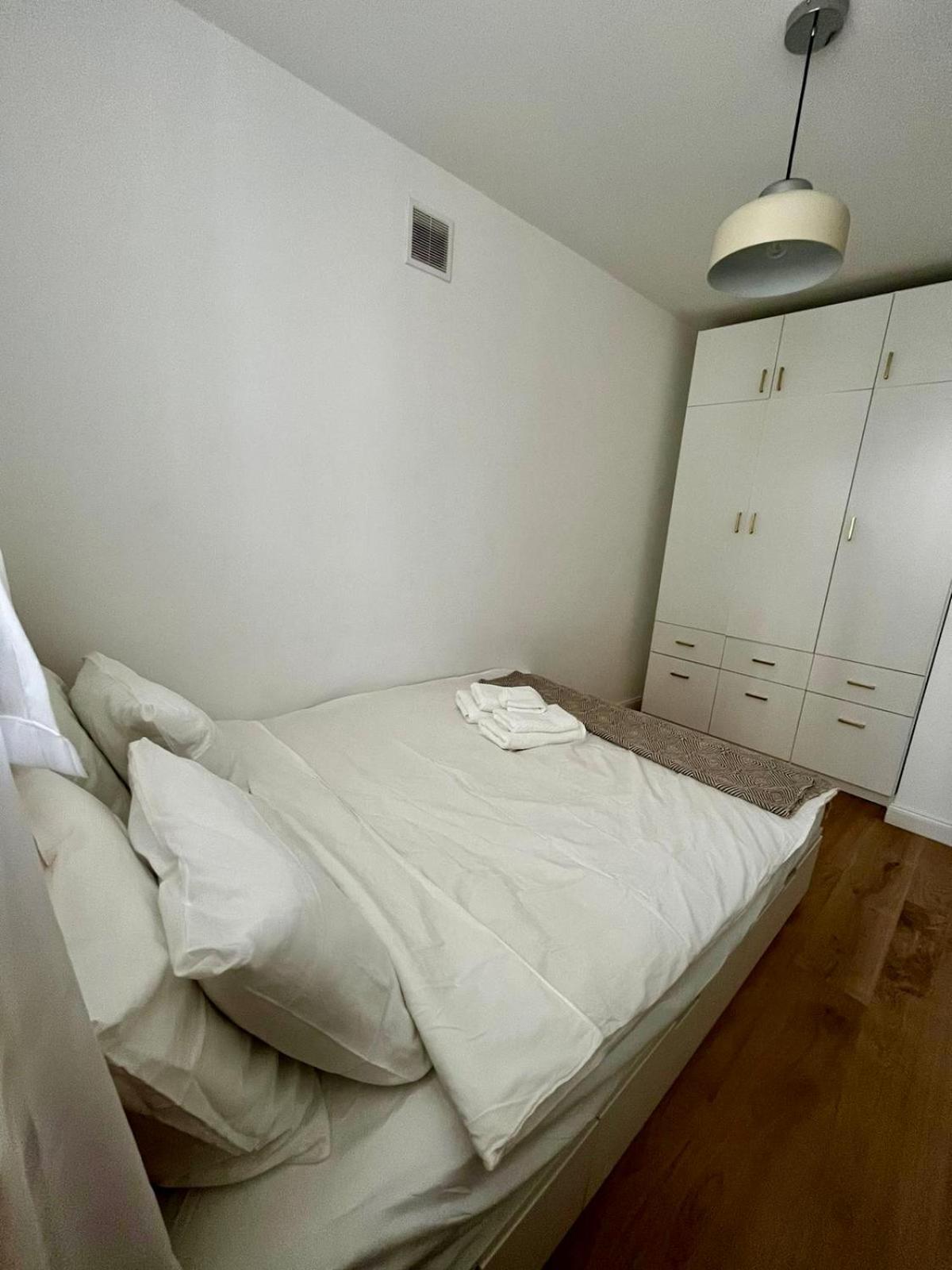 Апартаменти Apartament Mila - Muzeum Polin Варшава Екстер'єр фото